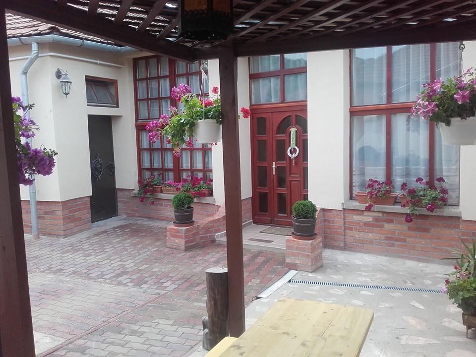 Reka Vendeghaz Hotel โทไก ภายนอก รูปภาพ